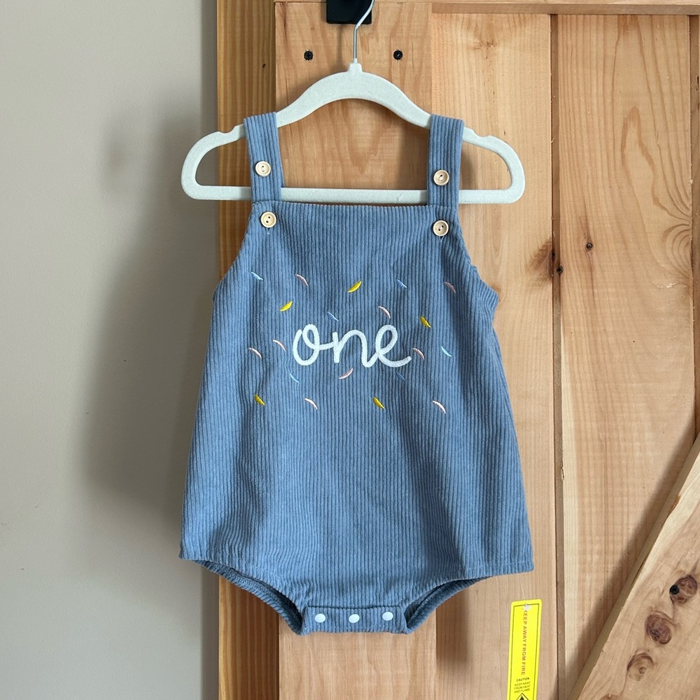 3 for $15🚨 NWT First Birthday Sprinkles Onesie